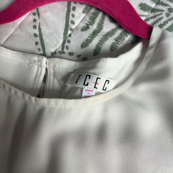 Small TCEC white ruffle dress worn once - Picture 3 of 4